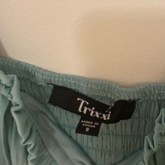 Mint/teal formal dress👗🩵👗 - Picture 6 of 7